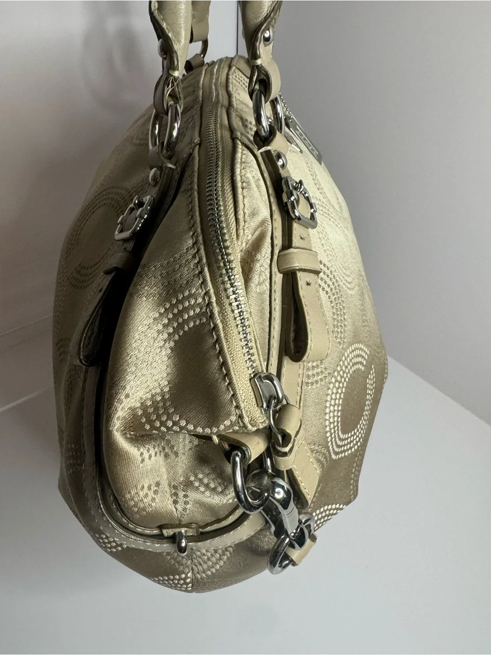 #298 Coach Madison Dotted Op Art Sophia Satchel Two-Way Bag - Picture 5 of 13